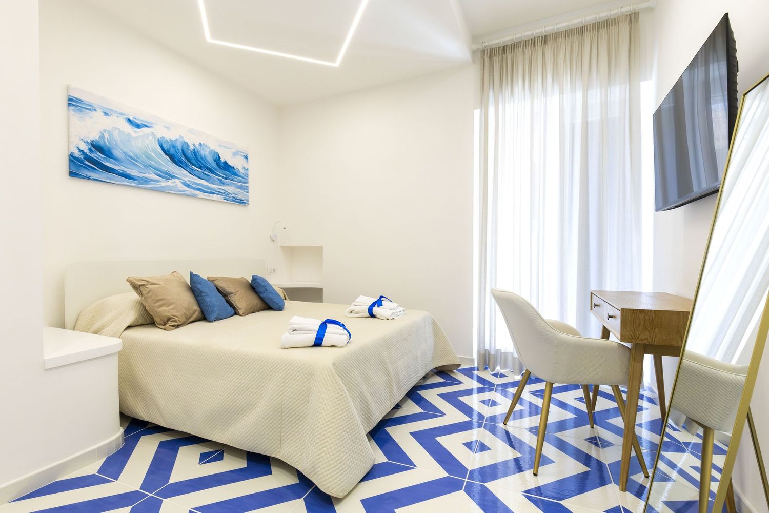 Angolo cottura della suite con vista sul mare di Ischia